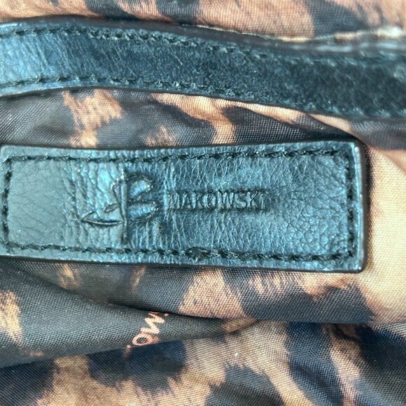 B Makowsky Black Leather Shoulder Bag with Tiger Print Inside Lining - Picture 5 of 10